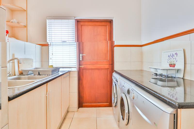 To Let 4 Bedroom Property for Rent in Pinnacle Point Golf Estate Western Cape